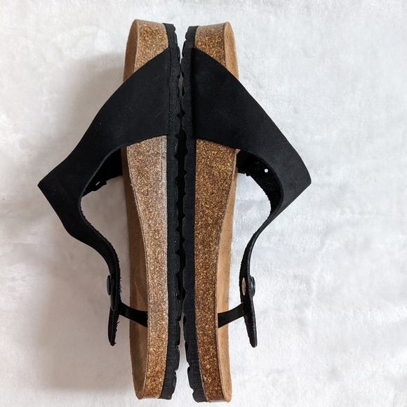 Bio Bio Black Genuine Leather Adjustable Buckle Thong Cork Bed Sandals - Picture 4 of 12